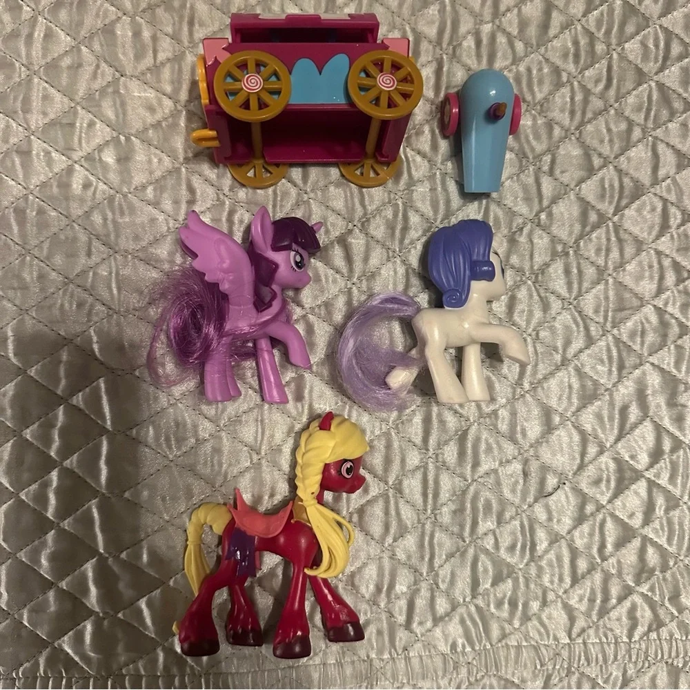 My Little Pony & Shopkins pony -3 ponies & 2 accessories